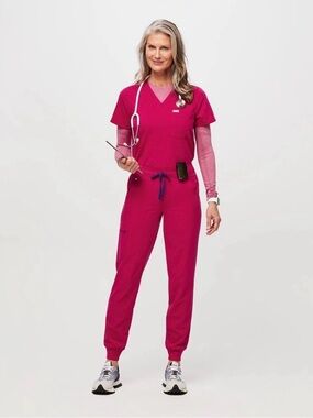 Figs Women’s Scrub Set Ultra Rose Pink Catarina Top Zamora Joggers